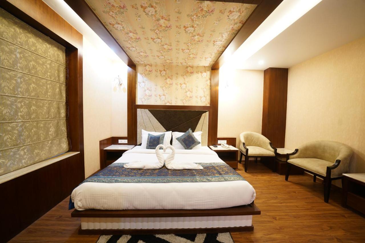 Square Inn Hotel,바라나시 외부 사진