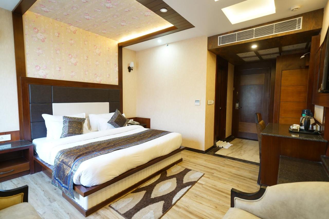 Square Inn Hotel,바라나시 외부 사진