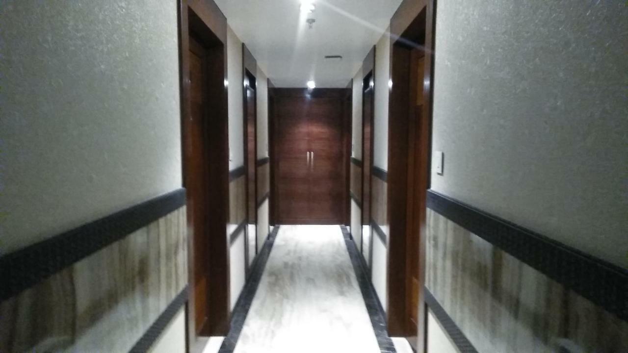 Square Inn Hotel,바라나시 외부 사진