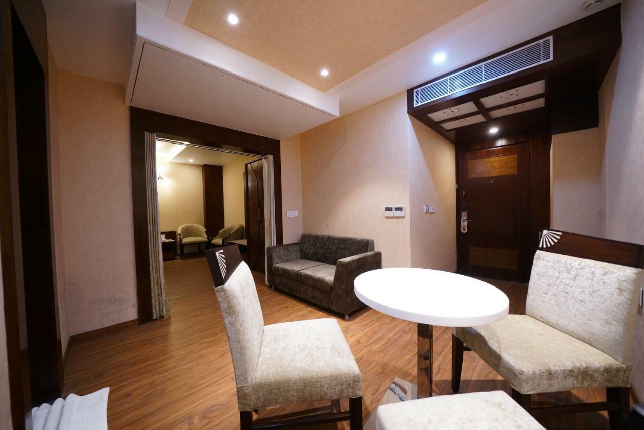 Square Inn Hotel,바라나시 외부 사진